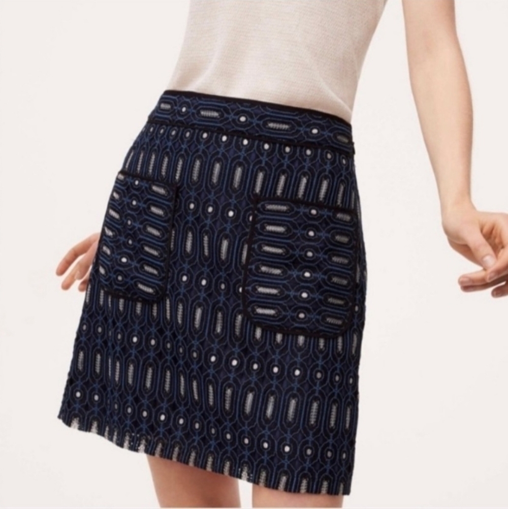 Loft geometric lace mini skirt